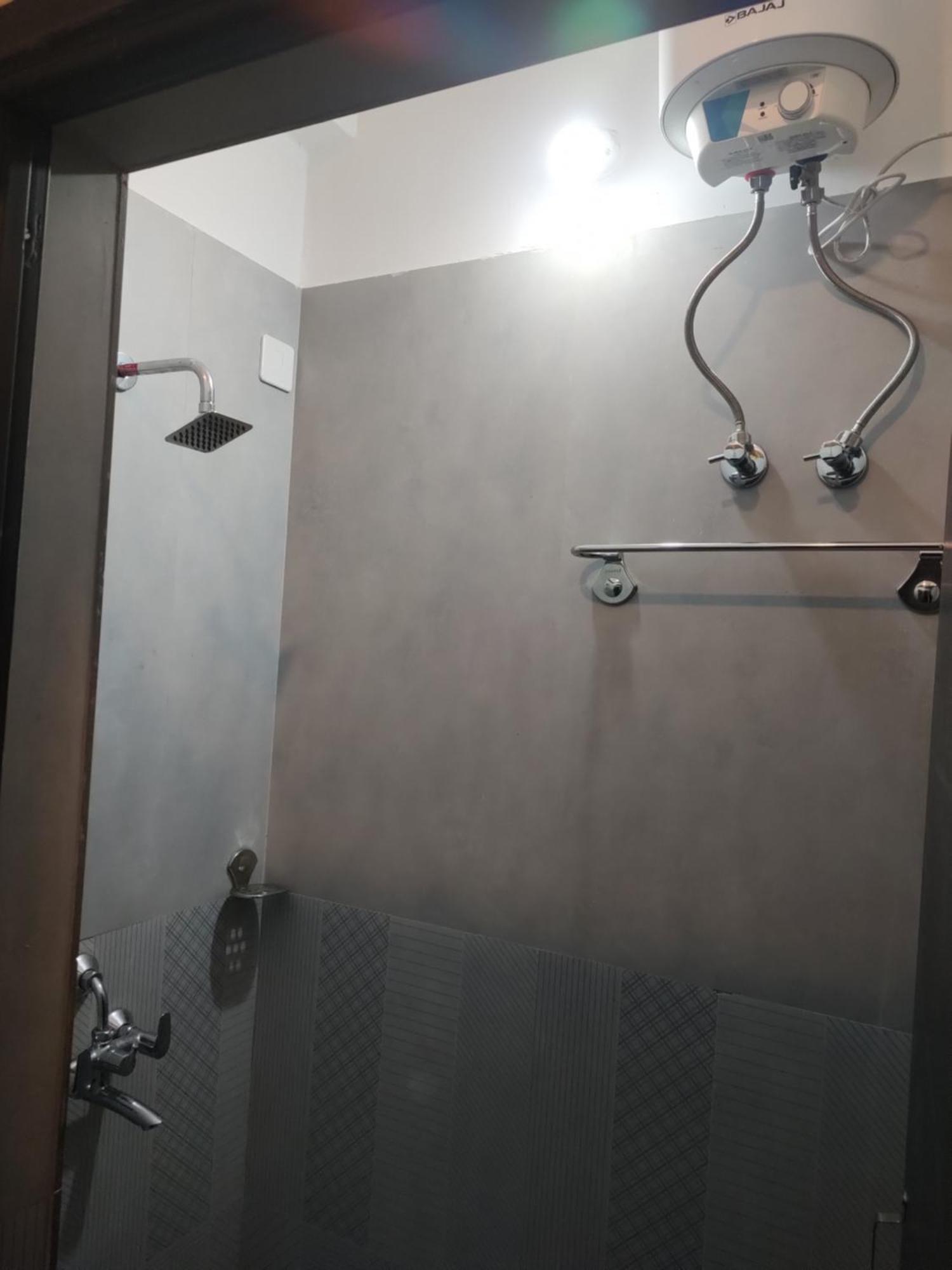 Tavasmi Hostel Puri Ngoại thất bức ảnh