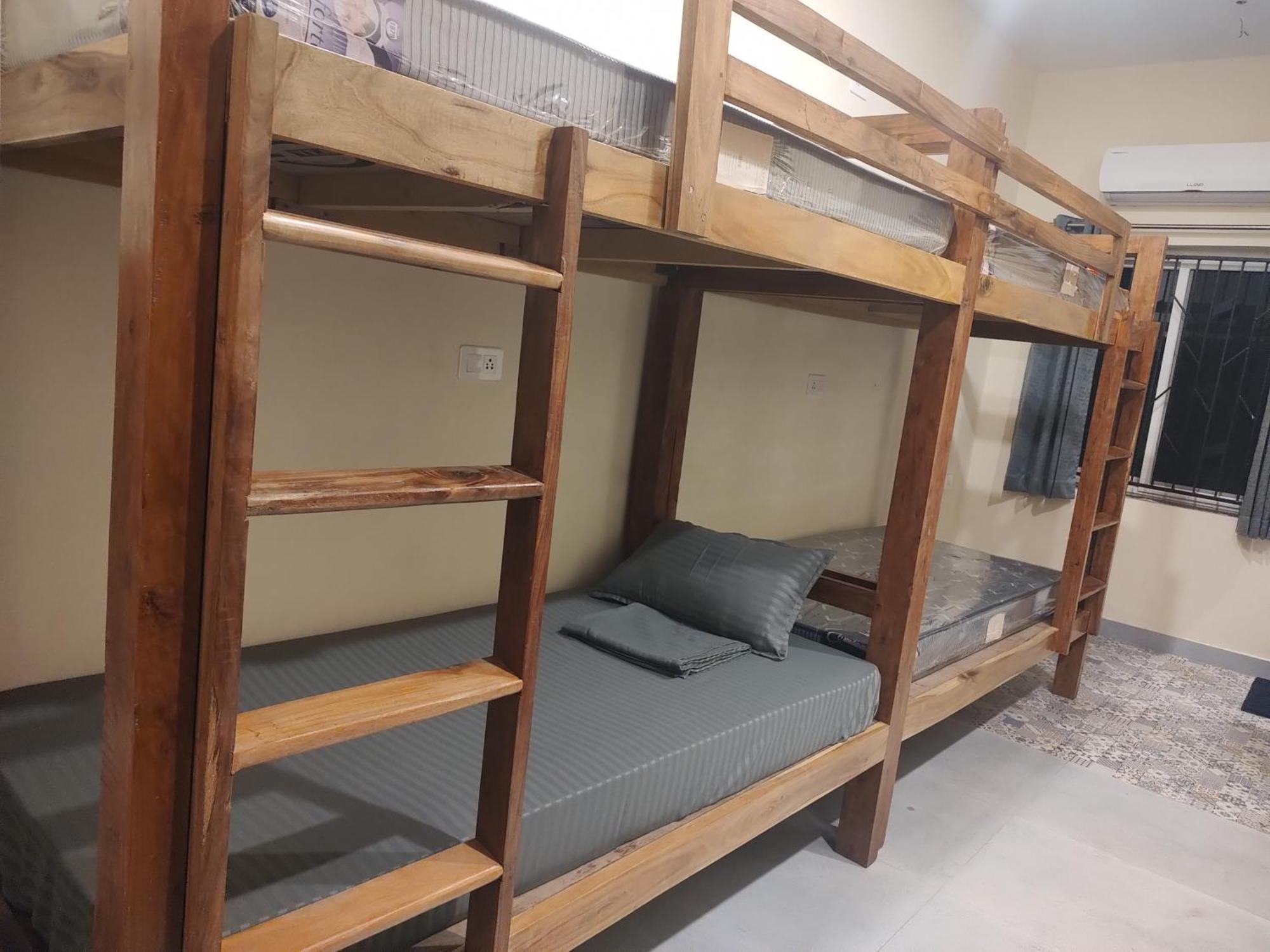 Tavasmi Hostel Puri Ngoại thất bức ảnh
