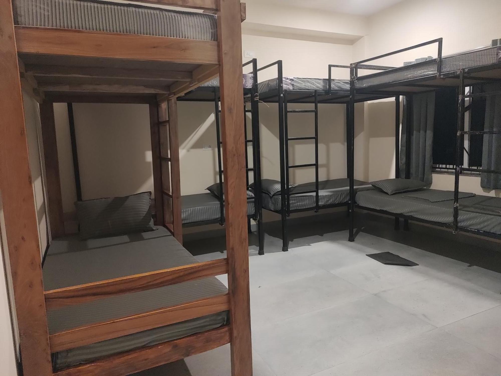 Tavasmi Hostel Puri Ngoại thất bức ảnh