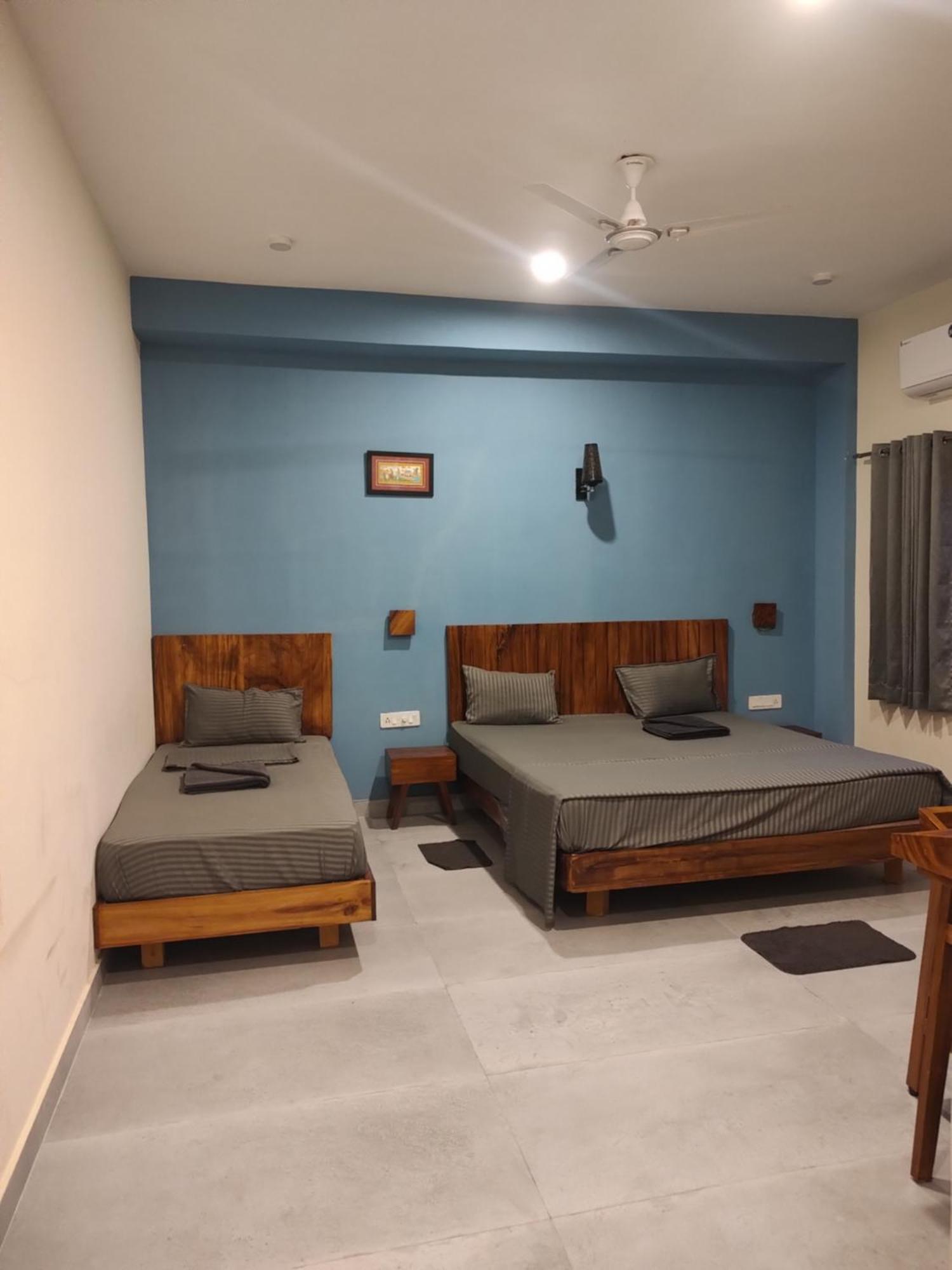 Tavasmi Hostel Puri Ngoại thất bức ảnh